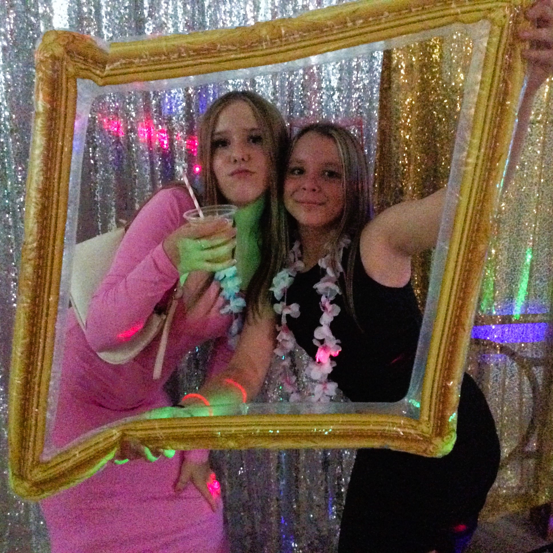 Party_Y8_03