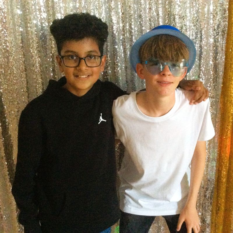 Party_Y8_13